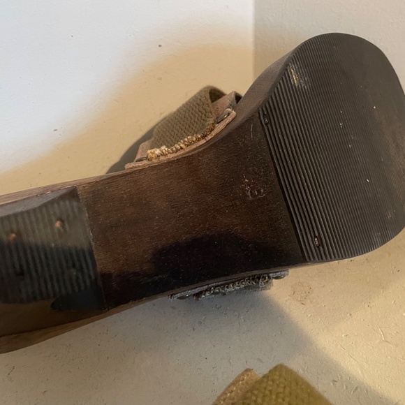 2 pairs women’s shoes - Picture 6 of 10